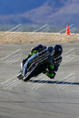 media/Jan-09-2022-SoCal Trackdays (Sun) [[2b1fec8404]]/Turns 9 and 8 (920am)/